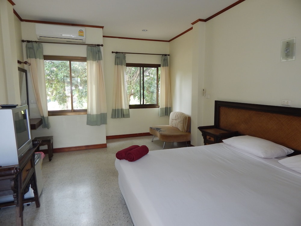 Bologna - Ban Bang Po - Koh Samui - Jinta City Samui