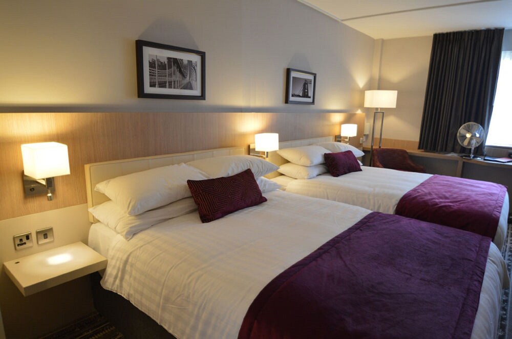 Venezia - Londra, Aeroporto di London Heathrow - Lancaster Hotel
Venezia - Londra, Aeroporto di London Heathrow - Lancaster Hotel