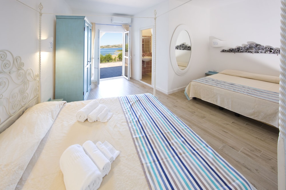 Venezia - Sardegna Est - Olbia, Costa Smeralda, San Teodoro, Mare Italia - Grand Hotel Palau
Venezia - Sardegna Est - Olbia, Costa Smeralda, San Teodoro, Mare Italia - Grand Hotel Palau