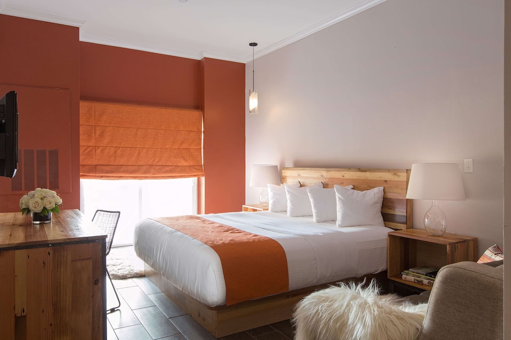 Bari - New York - Aeroporto La Guardia - Ravel Hotel Trademark Collection by Wyndham
Bari - New York - Aeroporto La Guardia - Ravel Hotel Trademark Collection by Wyndham