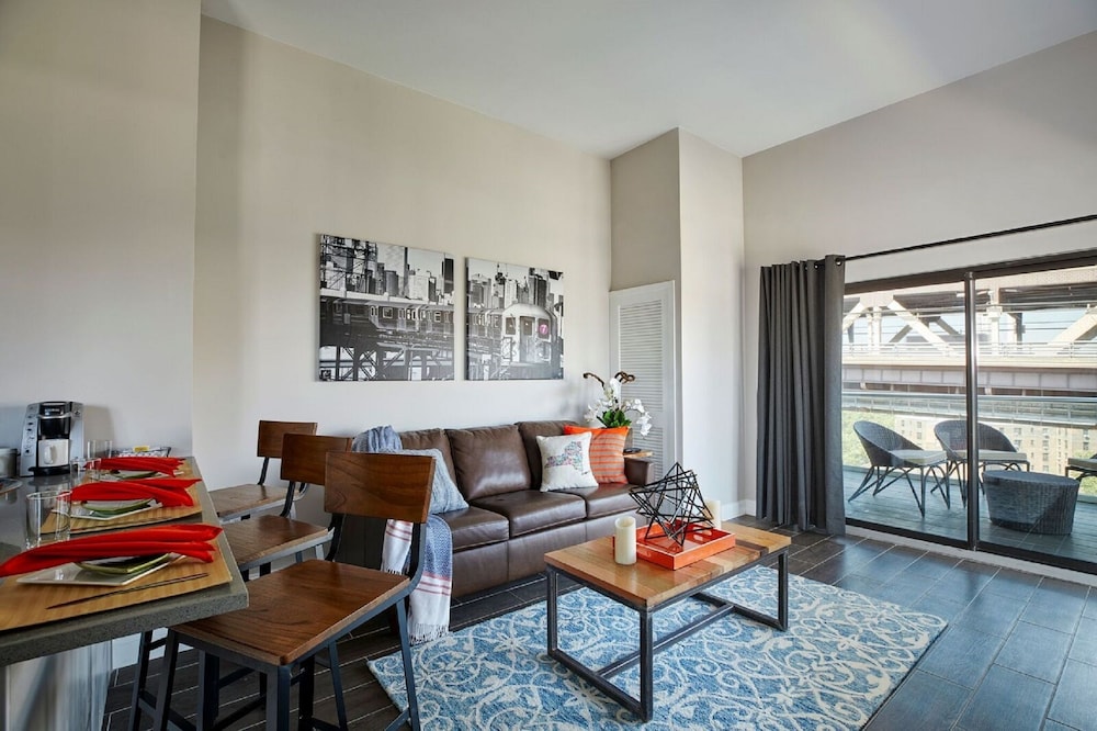 Catania - New York - Aeroporto La Guardia - Ravel Hotel Trademark Collection by Wyndham
Catania - New York - Aeroporto La Guardia - Ravel Hotel Trademark Collection by Wyndham