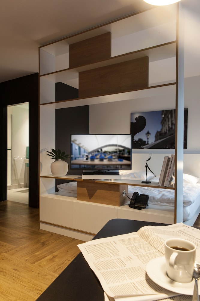 Bologna - Vienna, Aeroporto Internazionale di Vienna - SMARTments business Wien Hauptbahnhof - Serviced Apartments
Bologna - Vienna, Aeroporto Internazionale di Vienna - SMARTments business Wien Hauptbahnhof - Serviced Apartments