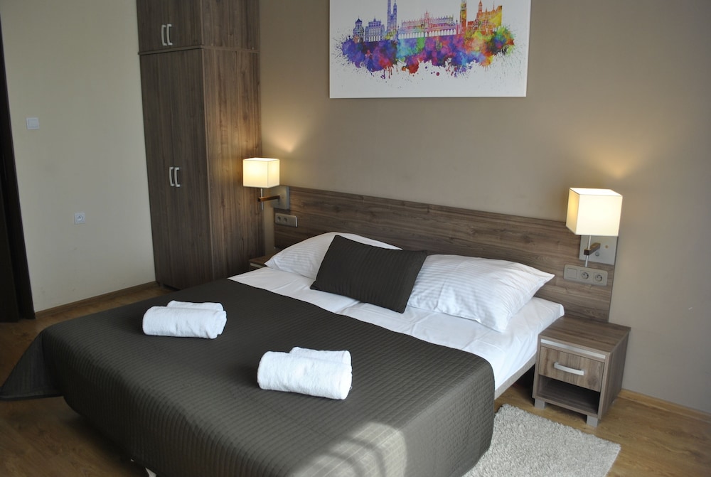 Milano - Cracovia, Aeroporto Giovanni Paolo II - Balice - Hotel Zakliki
Milano - Cracovia, Aeroporto Giovanni Paolo II - Balice - Hotel Zakliki
