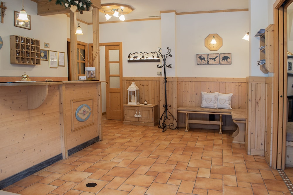 Napoli - Madonna di Campiglio - Hotel Garnì Sant'Antonio con Spa
Napoli - Madonna di Campiglio - Hotel Garnì Sant'Antonio con Spa