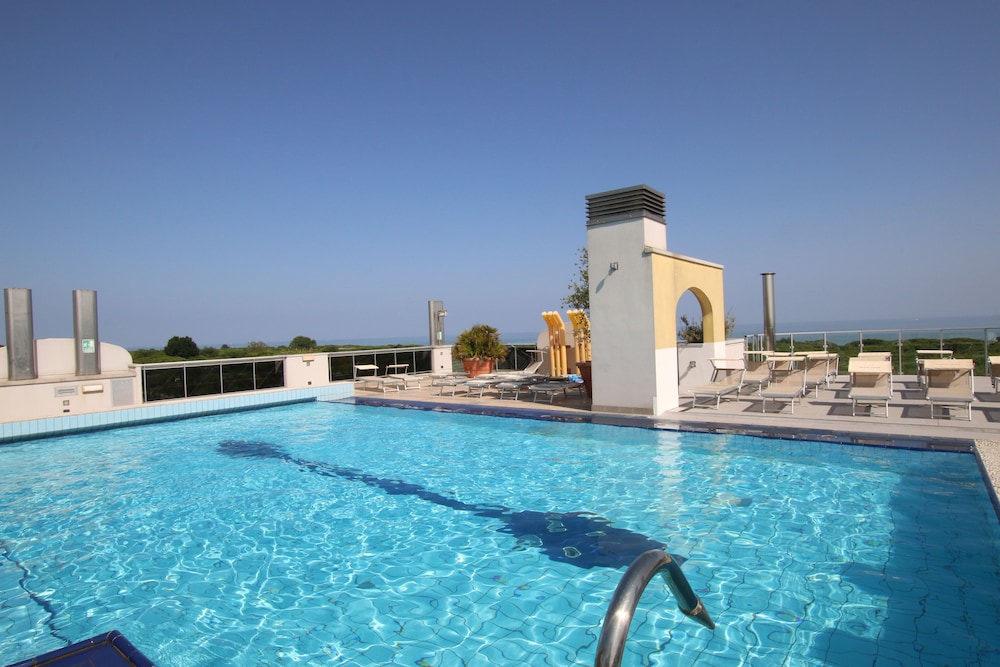 Roma - Riviera Veneta e Lignano Sabbiadoro, Mare Italia - Eraclea Palace Hotel 4 stelle S
Roma - Riviera Veneta e Lignano Sabbiadoro, Mare Italia - Eraclea Palace Hotel 4 stelle S