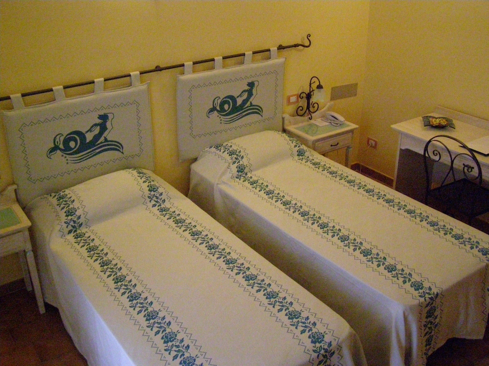 Trieste - Palau - LE NEREIDI Hotel & Residence con Piscina-Tennis-Fitness-Parcheggio coperto-Sala Conferenze
Trieste - Palau - LE NEREIDI Hotel & Residence con Piscina-Tennis-Fitness-Parcheggio coperto-Sala Conferenze