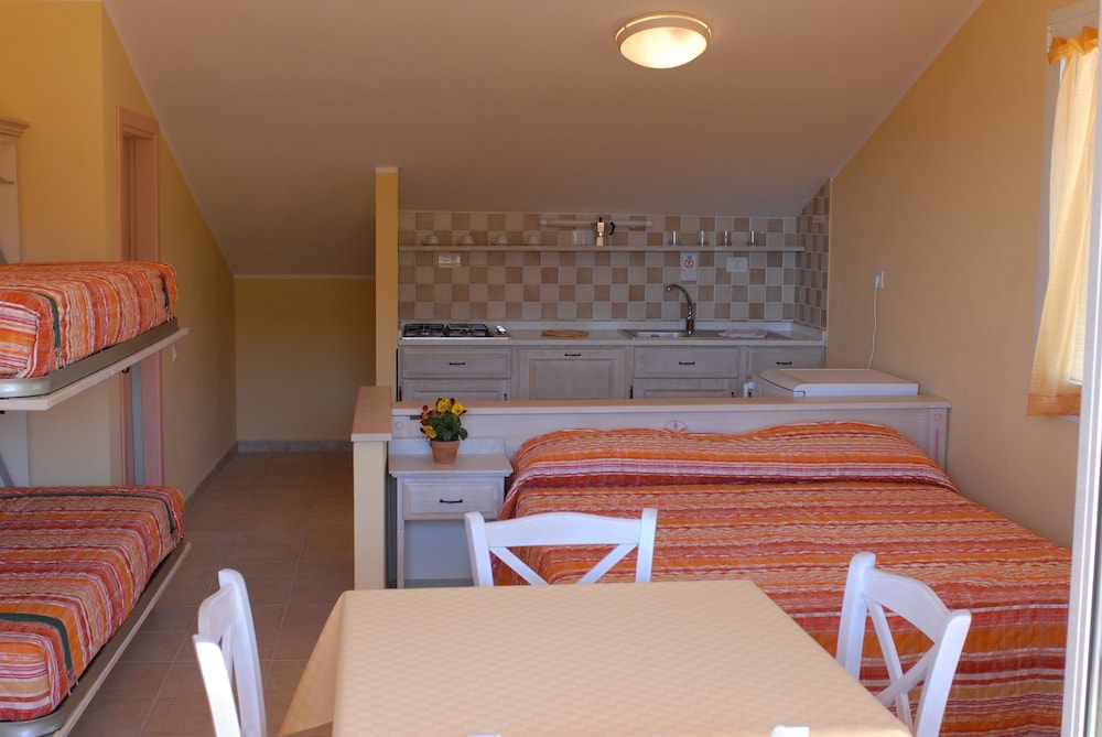 Verona - La Maddalena - LE NEREIDI Hotel & Residence con Piscina-Tennis-Fitness-Parcheggio coperto-Sala Conferenze
Verona - La Maddalena - LE NEREIDI Hotel & Residence con Piscina-Tennis-Fitness-Parcheggio coperto-Sala Conferenze