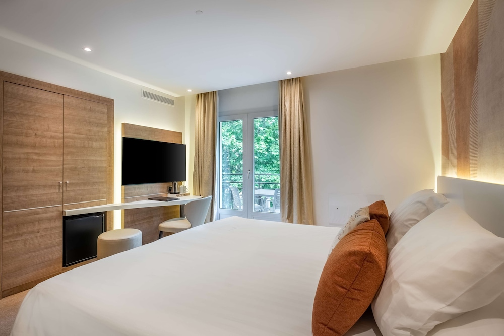 Napoli - Roquebrune-Cap-Martin - Best Western Premier Hotel Prince de Galles
Napoli - Roquebrune-Cap-Martin - Best Western Premier Hotel Prince de Galles