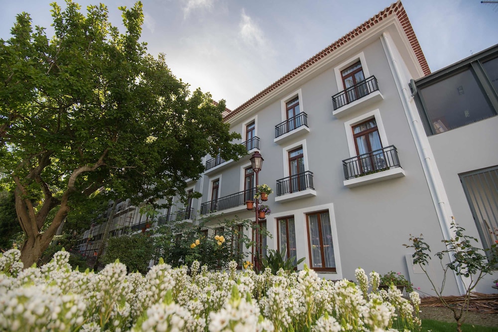 Milano - Isola di Terceira, Azzorre - Azoris Angra Garden – Plaza Hotel
Milano - Isola di Terceira, Azzorre - Azoris Angra Garden – Plaza Hotel