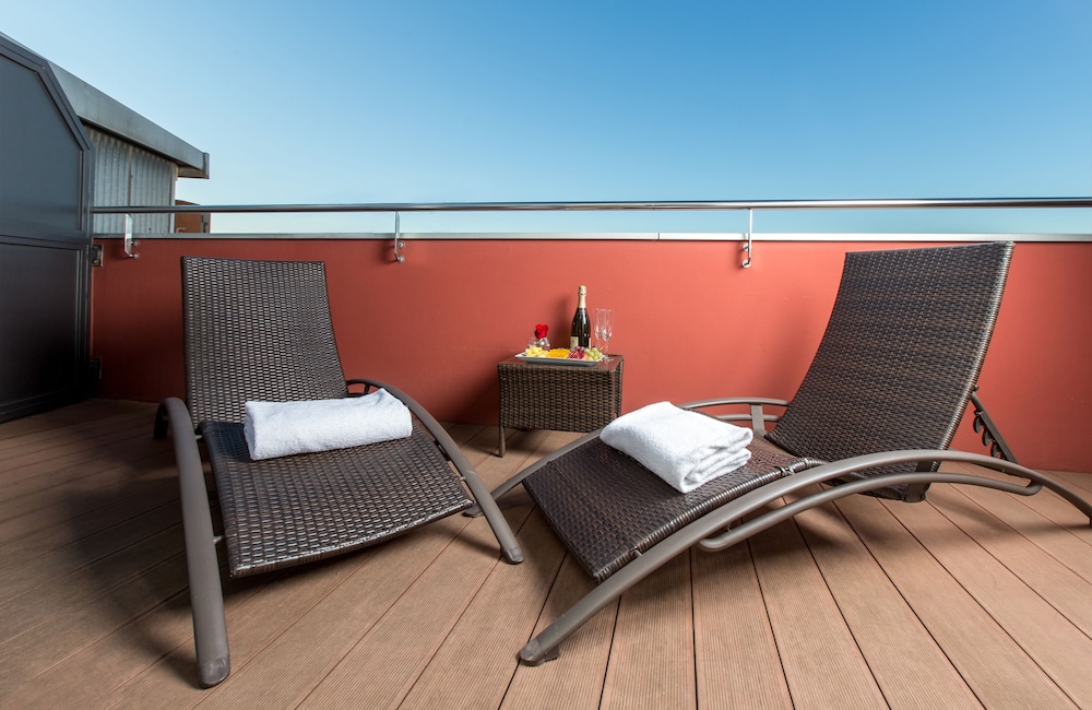 Milano - Santa Coloma de Gramenet - Leonardo Boutique Hotel Barcelona Sagrada Familia
Milano - Santa Coloma de Gramenet - Leonardo Boutique Hotel Barcelona Sagrada Familia