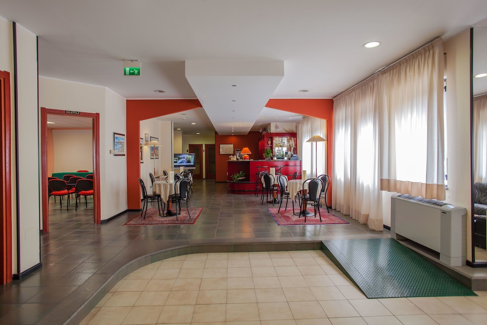 Bologna - Sestu - Hotel Quadrifoglio
Bologna - Sestu - Hotel Quadrifoglio