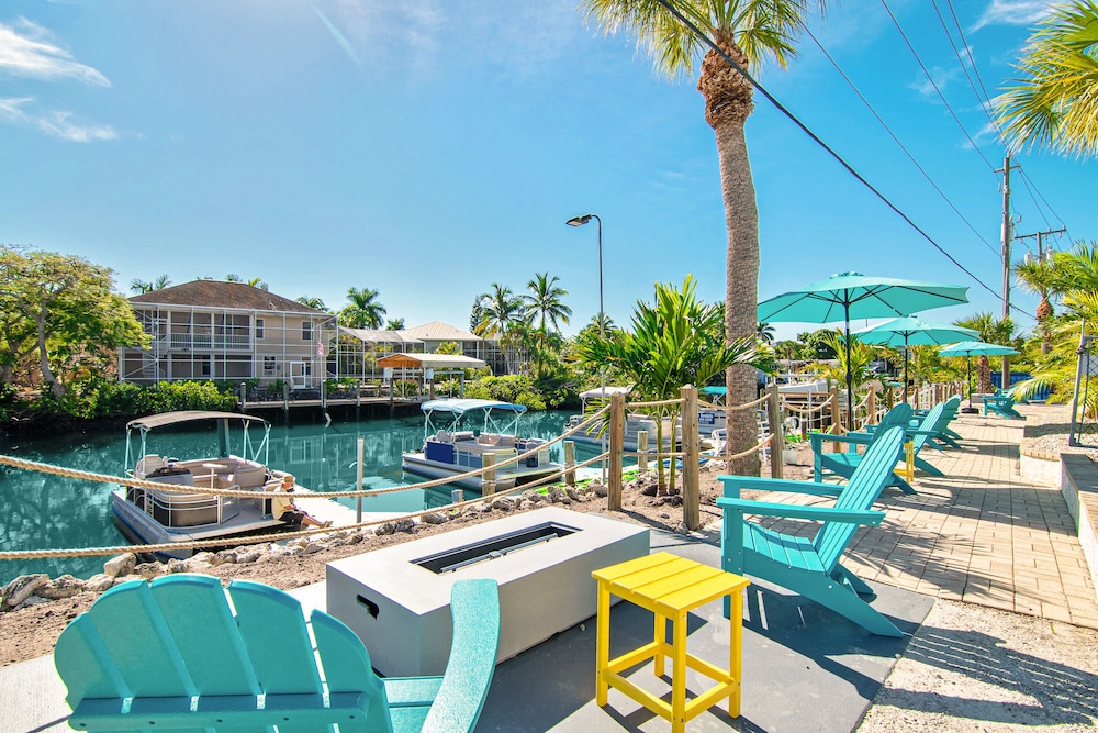 Milano - Fort Myers Beach - Latitude 26 Waterfront Resort and Marina
Milano - Fort Myers Beach - Latitude 26 Waterfront Resort and Marina