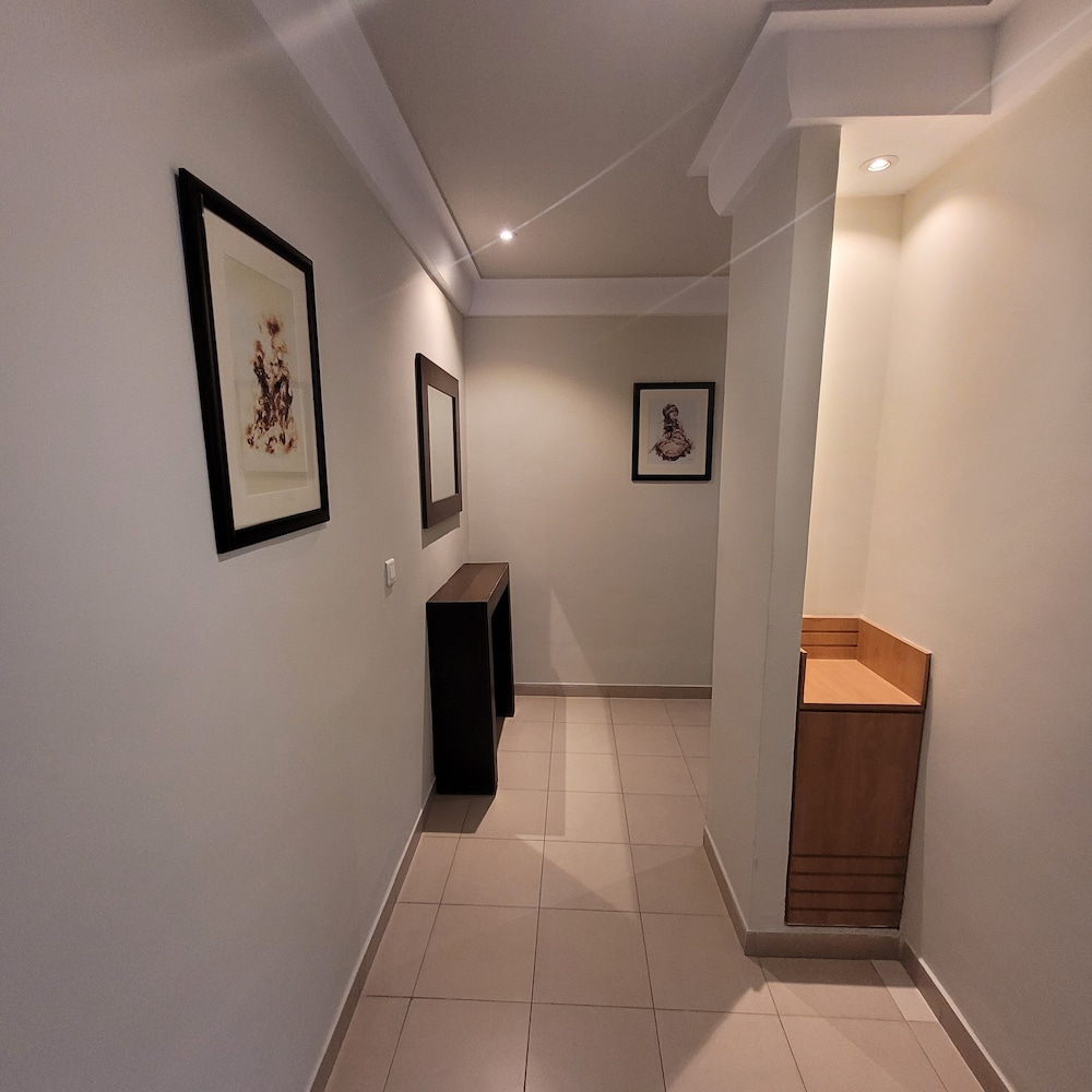 Palermo - Tunisi - Hôtel Tiba
Palermo - Tunisi - Hôtel Tiba