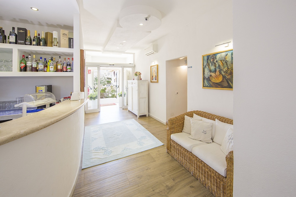 Firenze - Sardegna Est - Olbia, Costa Smeralda, San Teodoro, Mare Italia - Olbia City Hotel
Firenze - Sardegna Est - Olbia, Costa Smeralda, San Teodoro, Mare Italia - Olbia City Hotel
