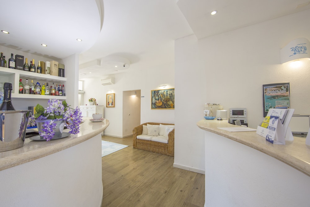 Trieste - Sardegna Est - Olbia, Costa Smeralda, San Teodoro, Mare Italia - Olbia City Hotel
Trieste - Sardegna Est - Olbia, Costa Smeralda, San Teodoro, Mare Italia - Olbia City Hotel