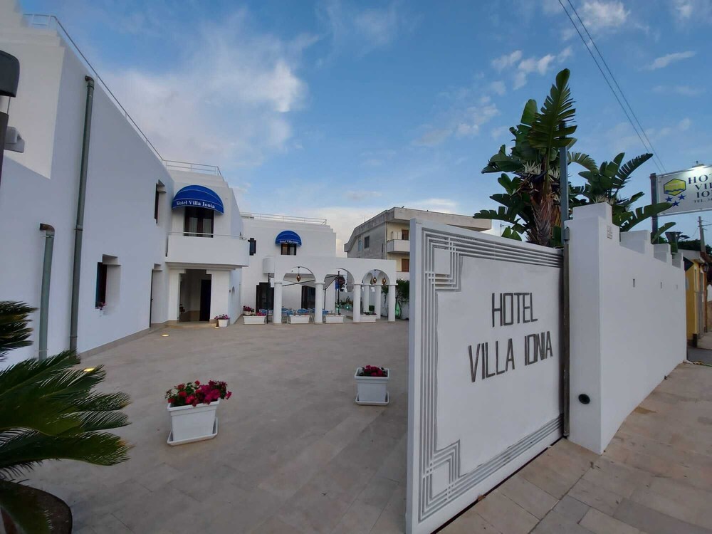 Milano - Sicilia Est - Catania, Taormina, Siracusa, Noto, Mare Italia - Hotel Villa Ionia
Milano - Sicilia Est - Catania, Taormina, Siracusa, Noto, Mare Italia - Hotel Villa Ionia