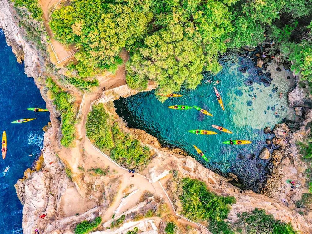 Torino - Massa Lubrense - Hostel & Glamping Santa Fortunata
Torino - Massa Lubrense - Hostel & Glamping Santa Fortunata