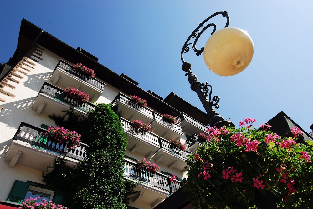 Roma - Val di Fassa, Montagna Italia - G. Hotel Des Alpes (Classic since 1912)
Roma - Val di Fassa, Montagna Italia - G. Hotel Des Alpes (Classic since 1912)