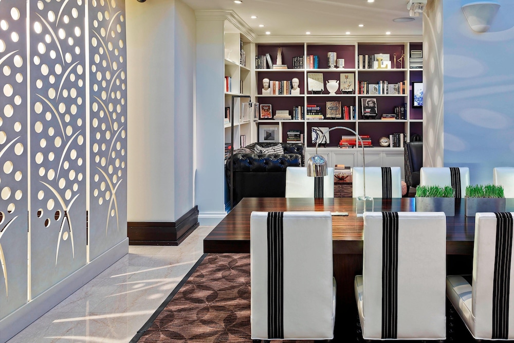 Torino - New York - Aeroporto La Guardia - The Lexington Hotel, Autograph Collection
Torino - New York - Aeroporto La Guardia - The Lexington Hotel, Autograph Collection