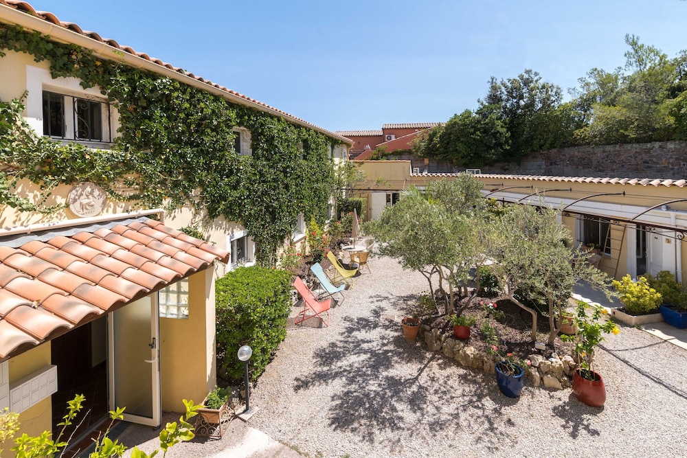 Bologna - Saint-Raphaël, Provence-Alpes-Côte d'Azur - "Cap Riviera" Hotel & Restaurant Saint Aygulf
Bologna - Saint-Raphaël, Provence-Alpes-Côte d'Azur - "Cap Riviera" Hotel & Restaurant Saint Aygulf