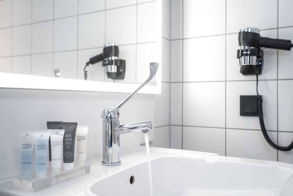 Bari - Tromsø - Thon Hotel Tromsø 
Bari - Tromsø - Thon Hotel Tromsø