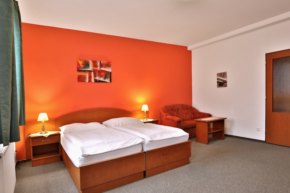 Verona - Praga - Attic Hotel
Verona - Praga - Attic Hotel