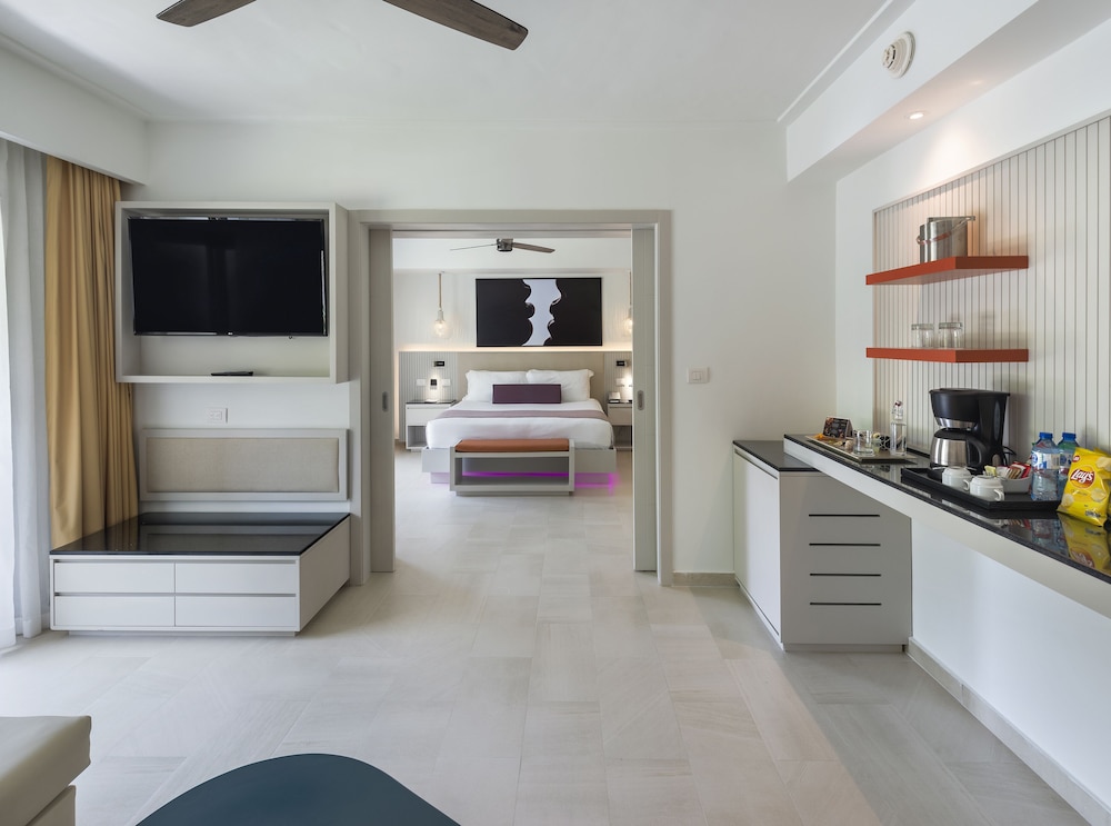 Roma - Uvero Alto - Royalton CHIC Punta Cana, An Autograph Collection All-Inclusive Resort & Casino – Adults Only
Roma - Uvero Alto - Royalton CHIC Punta Cana, An Autograph Collection All-Inclusive Resort & Casino – Adults Only