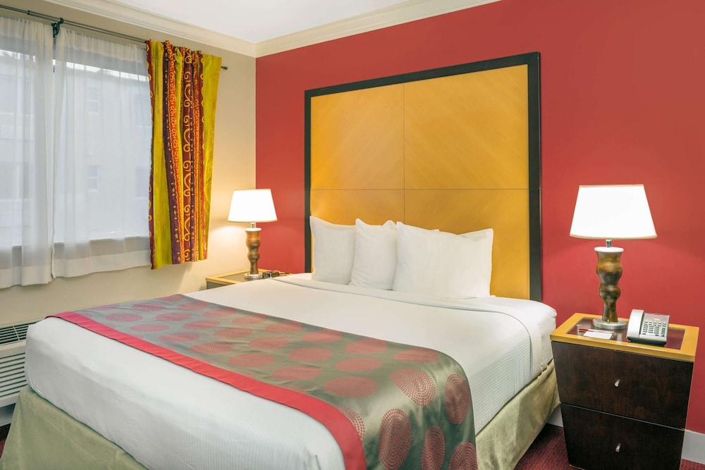 Torino - Miami (FL) - Ramada By Wyndham Miami Springs/Miami International Airport
Torino - Miami (FL) - Ramada By Wyndham Miami Springs/Miami International Airport