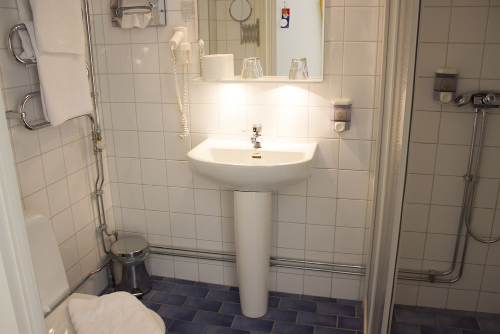 Roma - Nyköping - Blommenhof Hotel
Roma - Nyköping - Blommenhof Hotel