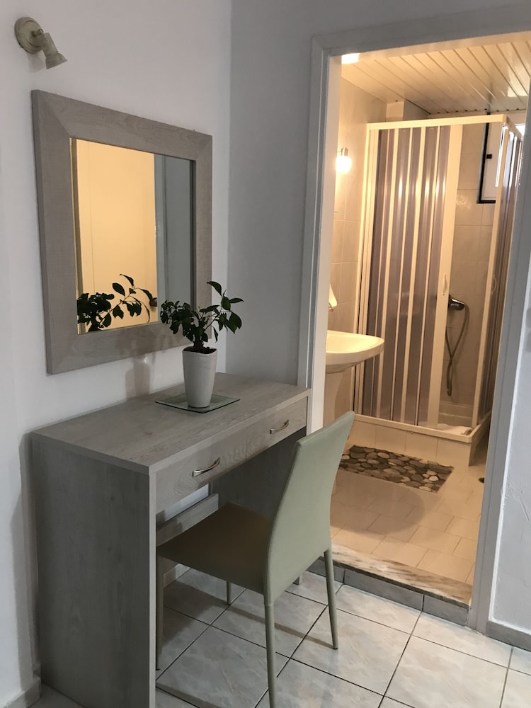 Reggio Calabria - Creta Est - Heraklion, Rethymno, Agios Nikolaos, Grecia - Marianna Studios
Reggio Calabria - Creta Est - Heraklion, Rethymno, Agios Nikolaos, Grecia - Marianna Studios