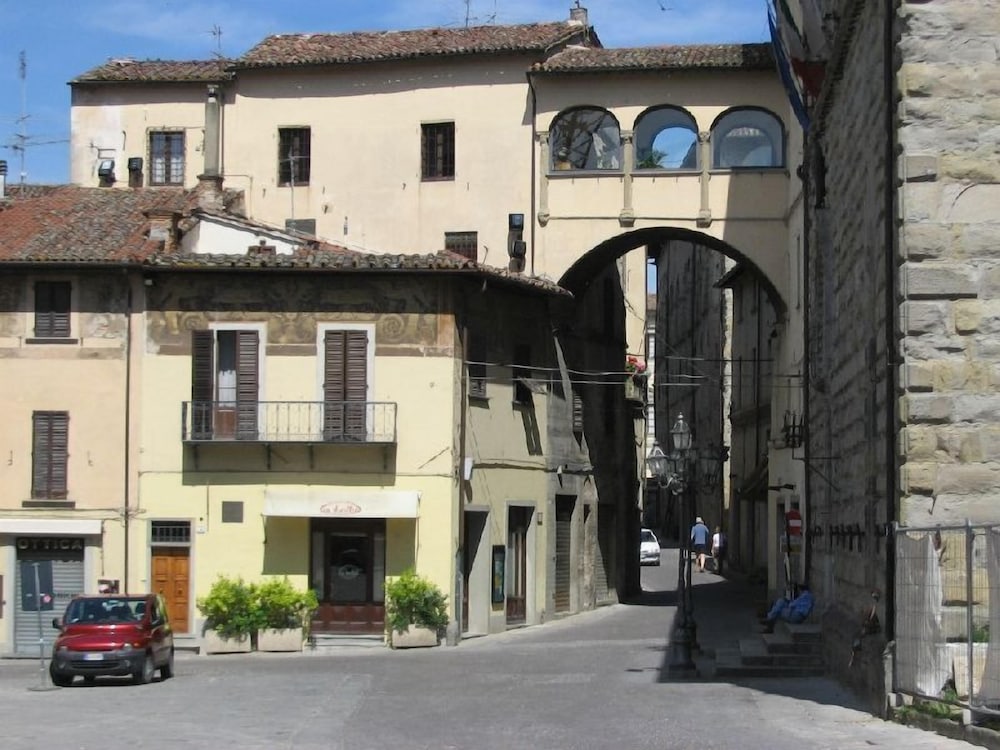 Roma - Città di Castello - Residenza Antica Canonica
Roma - Città di Castello - Residenza Antica Canonica