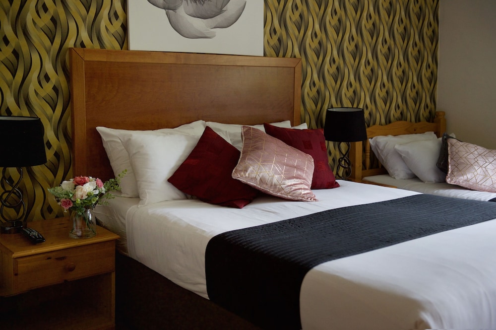 Napoli - Londra, Aeroporto di London Gatwick - Little Foxes Hotel & Gatwick Airport Parking
Napoli - Londra, Aeroporto di London Gatwick - Little Foxes Hotel & Gatwick Airport Parking