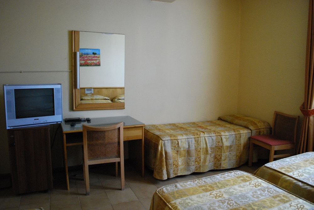 Napoli - Sicilia Ovest - Palermo, Cefalù,Trapani, San Vito, Mare Italia - Hotel Tre Torri
Napoli - Sicilia Ovest - Palermo, Cefalù,Trapani, San Vito, Mare Italia - Hotel Tre Torri