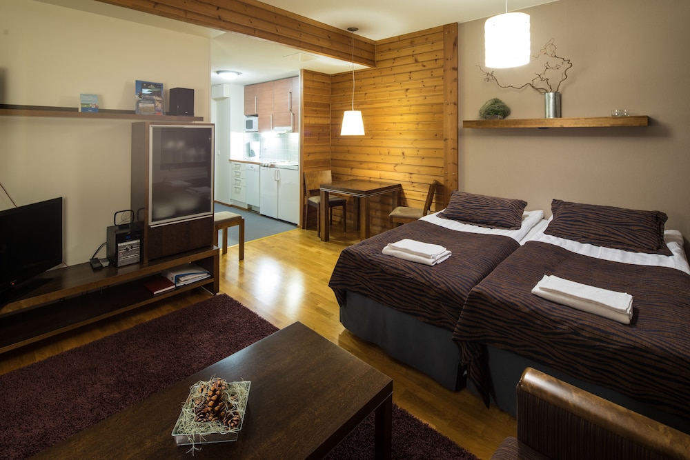 Napoli - Ylläsjärvi - Lapland Hotels Saaga