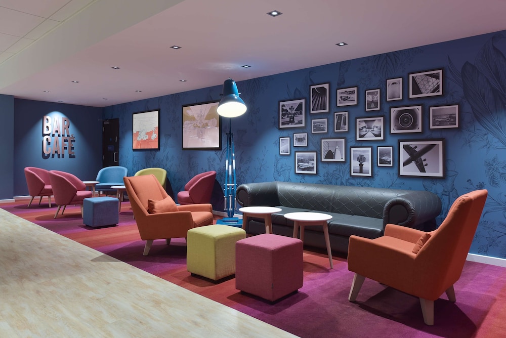 Venezia - Londra, Aeroporto di London Gatwick - Travelodge Gatwick Airport Central
Venezia - Londra, Aeroporto di London Gatwick - Travelodge Gatwick Airport Central