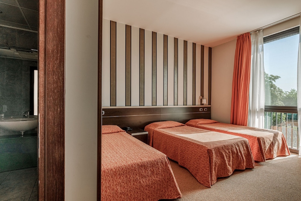 Cagliari - Alessandria - Hotel Ristorante Al Mulino by LVG Hotel Collection
Cagliari - Alessandria - Hotel Ristorante Al Mulino by LVG Hotel Collection