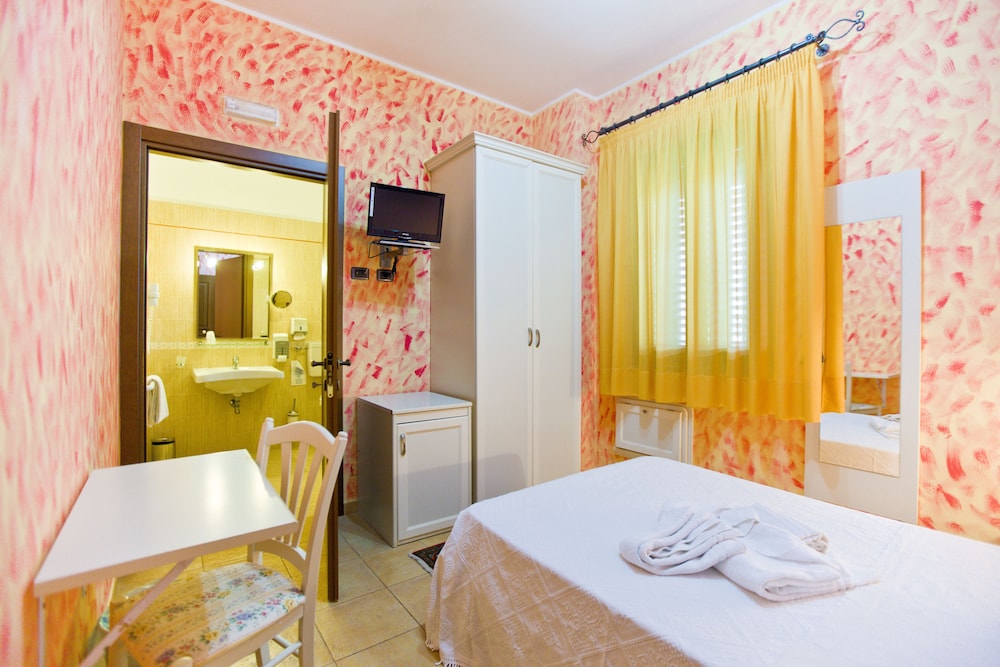 Torino - Sicilia Ovest - Palermo, Cefalù,Trapani, San Vito, Mare Italia - History Hotel
Torino - Sicilia Ovest - Palermo, Cefalù,Trapani, San Vito, Mare Italia - History Hotel