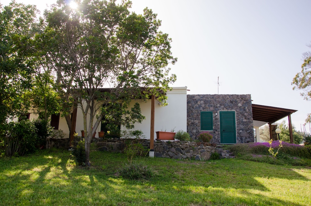Verona - Sardegna Sud - Cagliari, Villasiumius, Costa Rei, Pula, Mare Italia - Residence Cort'e Accas
Verona - Sardegna Sud - Cagliari, Villasiumius, Costa Rei, Pula, Mare Italia - Residence Cort'e Accas