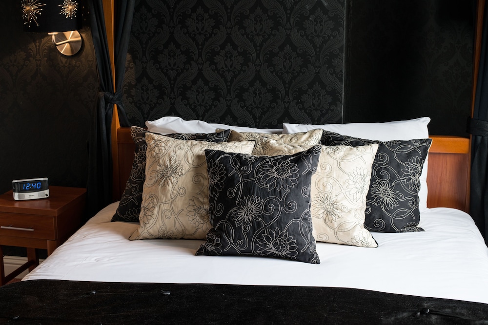 Milano - Warwick, Warwickshire - Thomas James Hotel
