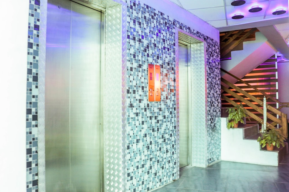 Milano - Cebu City - RedDoorz Plus New Era Budget Hotel Mandaue former RedDoorz Plus near UV Mandaue Cebu
Milano - Cebu City - RedDoorz Plus New Era Budget Hotel Mandaue former RedDoorz Plus near UV Mandaue Cebu