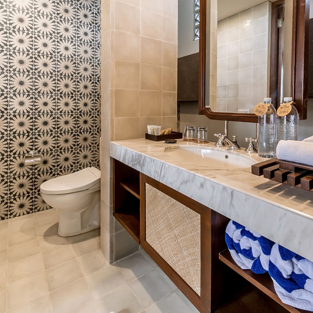 Verona - Lovina - Lovina Beach Club & Resort
Verona - Lovina - Lovina Beach Club & Resort