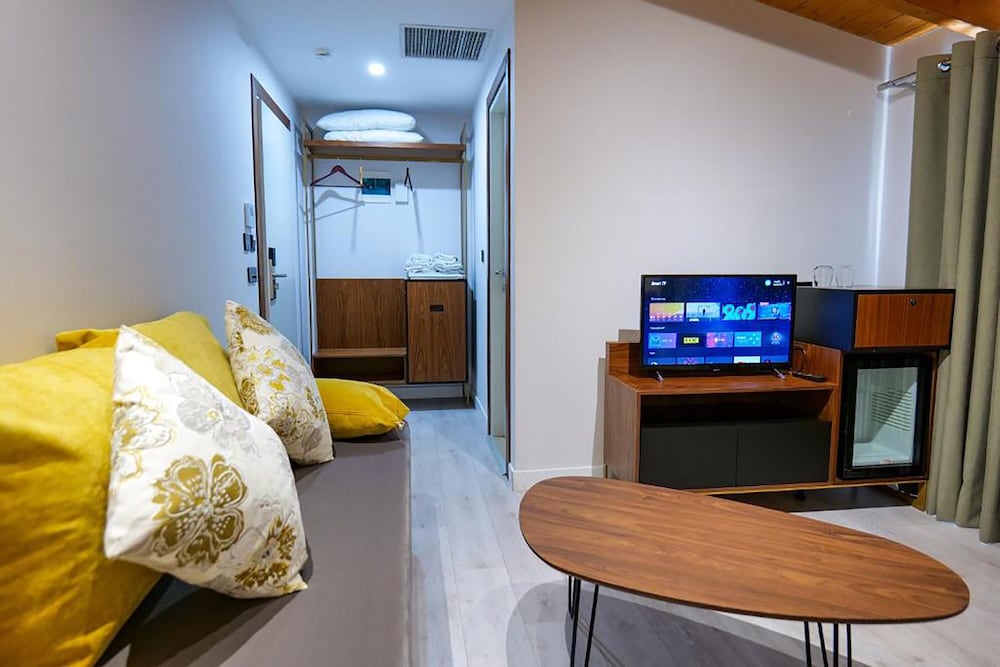 Lamezia Terme - Valona - Hotel Semajo