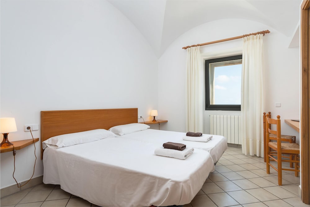 Milano - Cas Concos des Cavaller - Petit Hotel Hostatgeria Sant Salvador
Milano - Cas Concos des Cavaller - Petit Hotel Hostatgeria Sant Salvador
