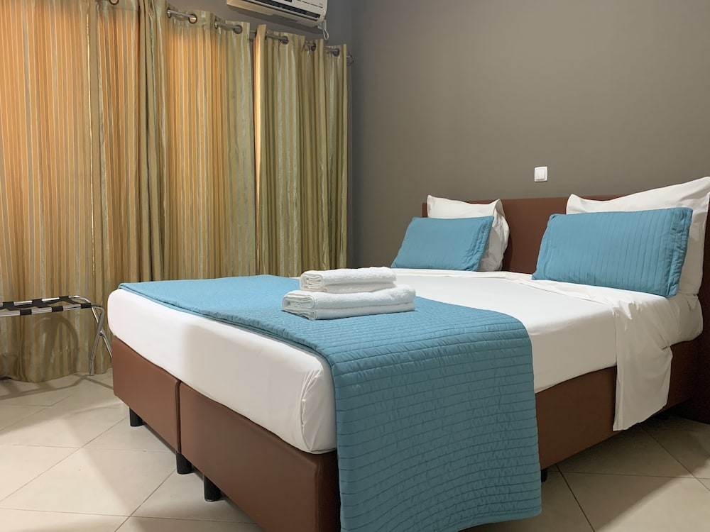 Milano - Praia, Isola di Santiago - Praiano Aparthotel