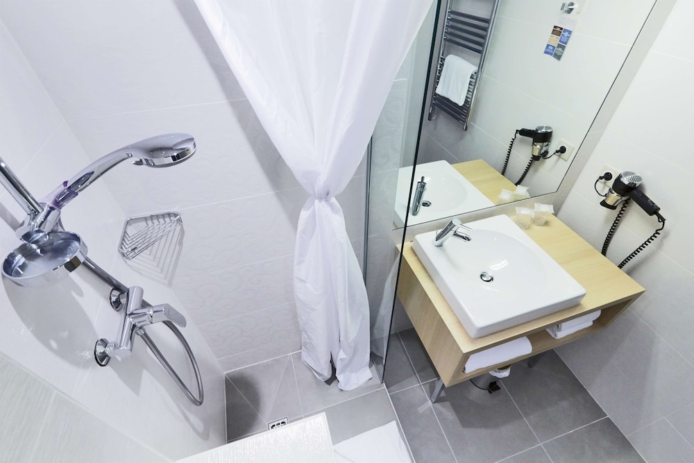 Napoli - Épinay-sur-Seine - Kyriad Paris 18 - Porte de Clignancourt - Montmartre
Napoli - Épinay-sur-Seine - Kyriad Paris 18 - Porte de Clignancourt - Montmartre