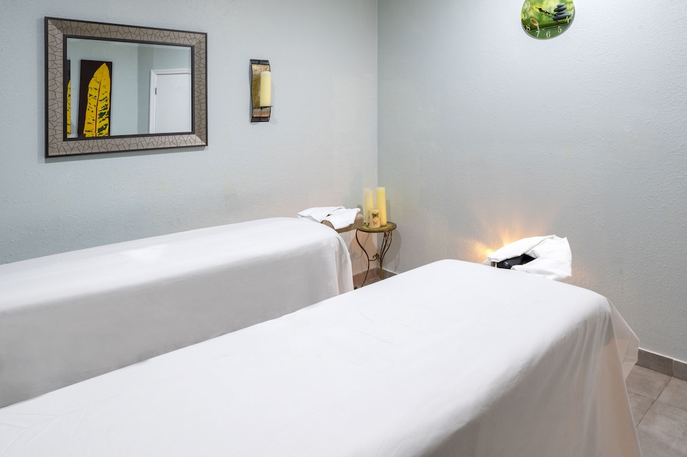 Milano - Grand Bahama (Bahamas), Caraibi - Viva Fortuna Beach by Wyndham, A Trademark All Inclusive
Milano - Grand Bahama (Bahamas), Caraibi - Viva Fortuna Beach by Wyndham, A Trademark All Inclusive