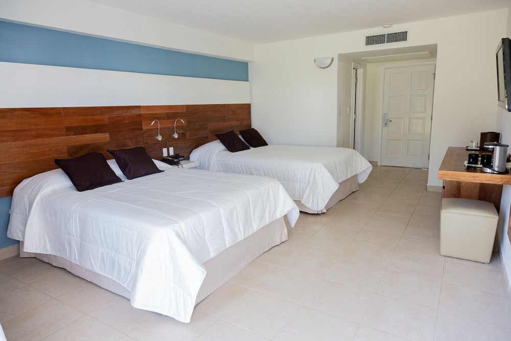 Napoli - Grand Bahama (Bahamas), Caraibi - Viva Fortuna Beach by Wyndham, A Trademark All Inclusive
Napoli - Grand Bahama (Bahamas), Caraibi - Viva Fortuna Beach by Wyndham, A Trademark All Inclusive