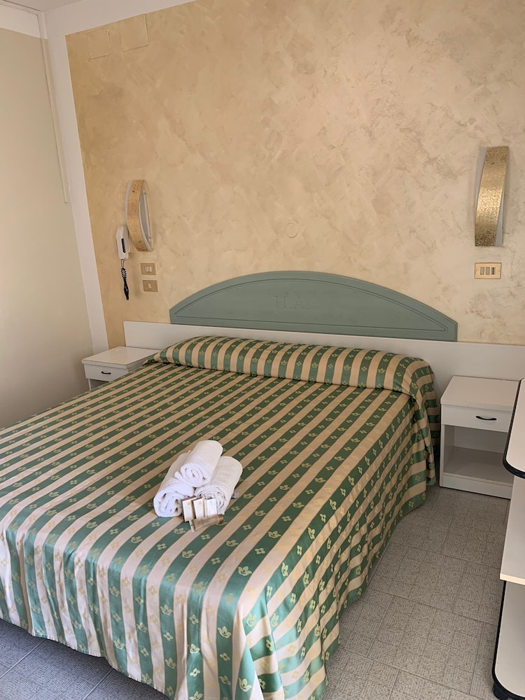 Milano - Riviera Romagnola, Mare Italia - Hotel Adriatica sul Mare
Milano - Riviera Romagnola, Mare Italia - Hotel Adriatica sul Mare