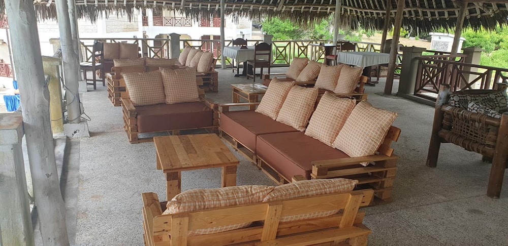 Roma - Kenya - costa di Mombasa, Oceano Indiano - Watamu Adventist Beach Resort
Roma - Kenya - costa di Mombasa, Oceano Indiano - Watamu Adventist Beach Resort