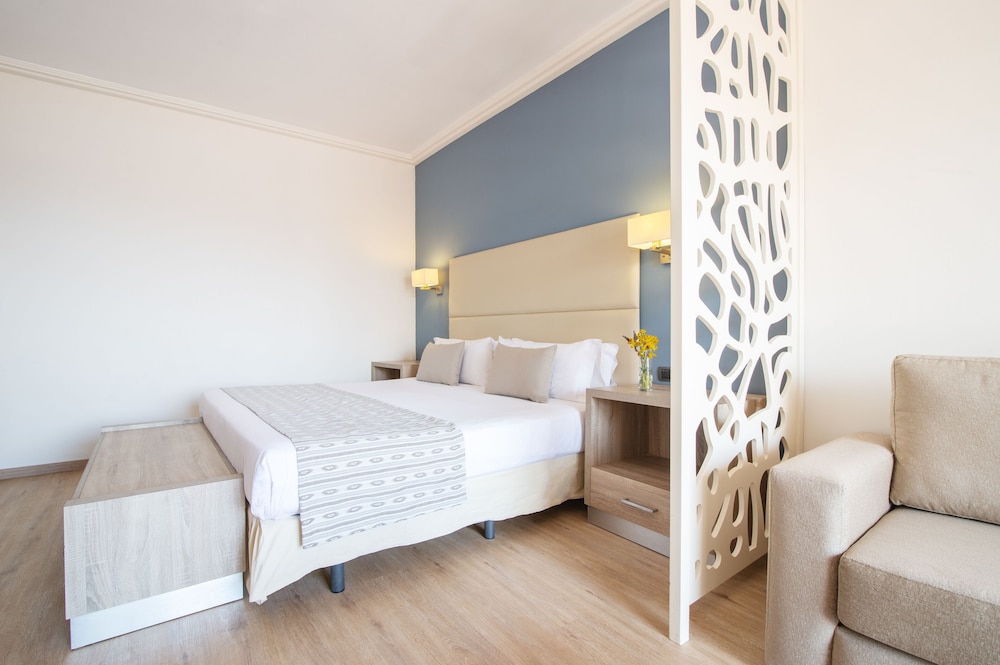 Roma - Sant Lluis - Hotel Menorca Binibeca - Adults Only- by Pierre & Vacances Premium
Roma - Sant Lluis - Hotel Menorca Binibeca - Adults Only- by Pierre & Vacances Premium